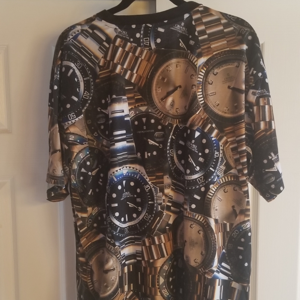 Clothing - Picture 2 of 4
